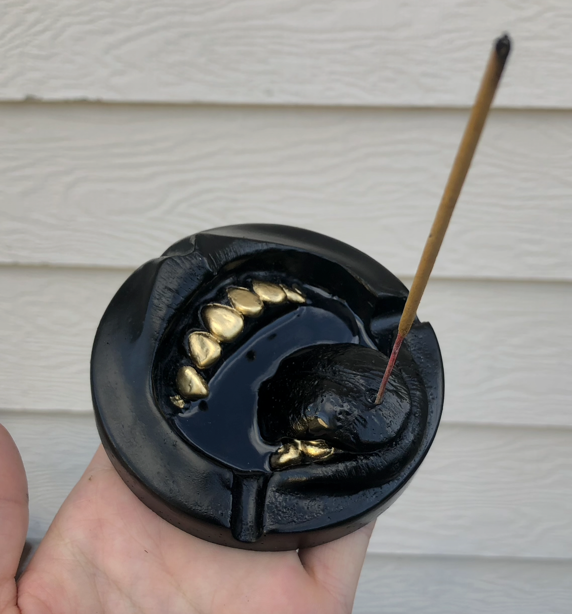 Mouth Ashtray/incense holder